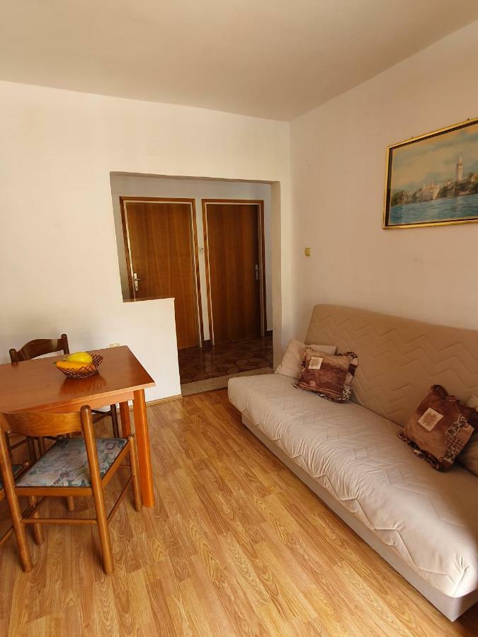 Apartments Slavica Rab Town Ngoại thất bức ảnh